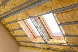 Plafond avec isolation phonique : avantages sur Bordeaux Rive Droite
